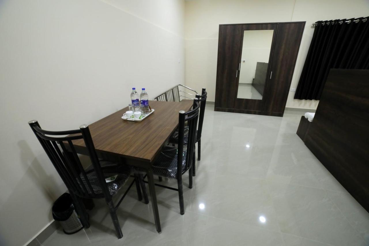 Thrissur Shivalaya Residency 아파트 호텔 외부 사진