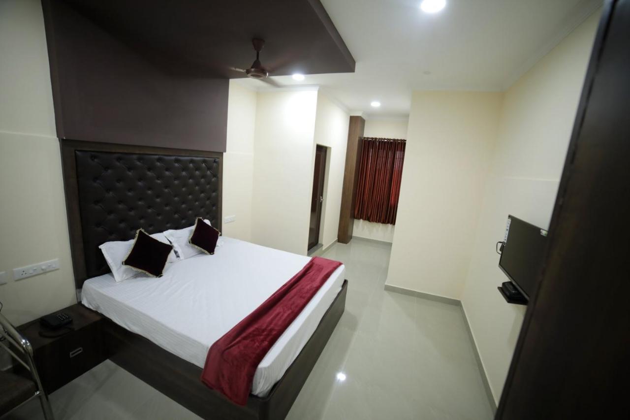 Thrissur Shivalaya Residency 아파트 호텔 외부 사진